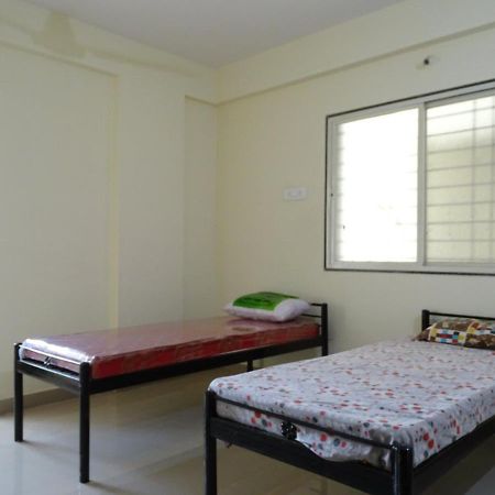 Imperial Pg Services Poona Buitenkant foto
